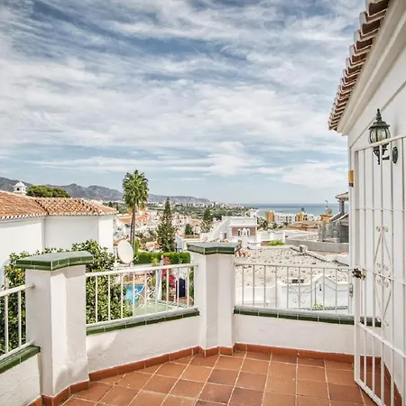 Punta Lara, Villa *